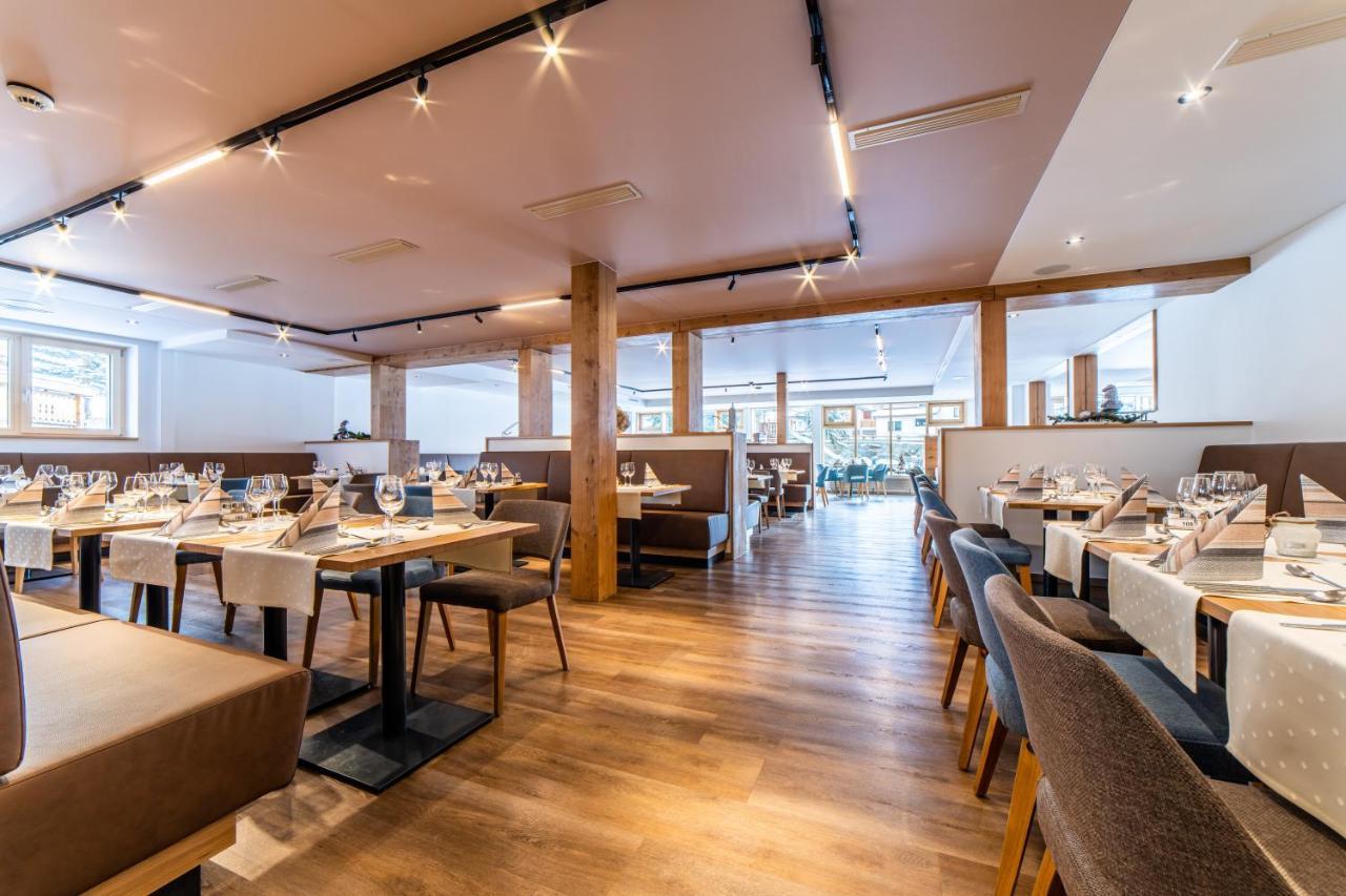 Hotel Kristall Saas-Almagell Zewnętrze zdjęcie